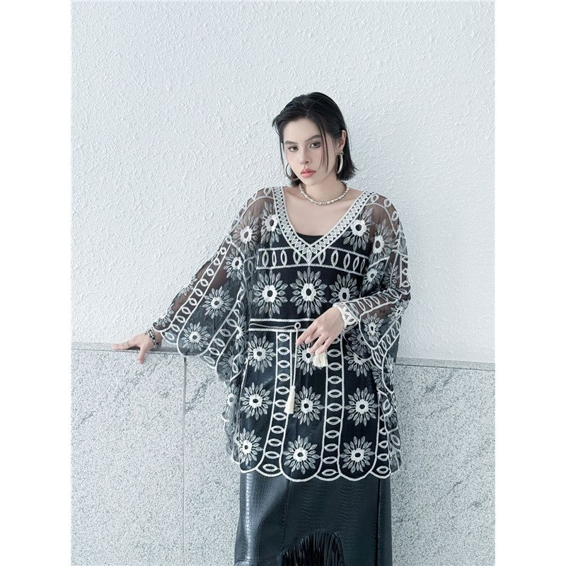 Ethnic Embroidered Hollow-Out Batwing Sleeve Lace Top - Loose, Lightweight, Versatile V-Neck Outerwear For Women