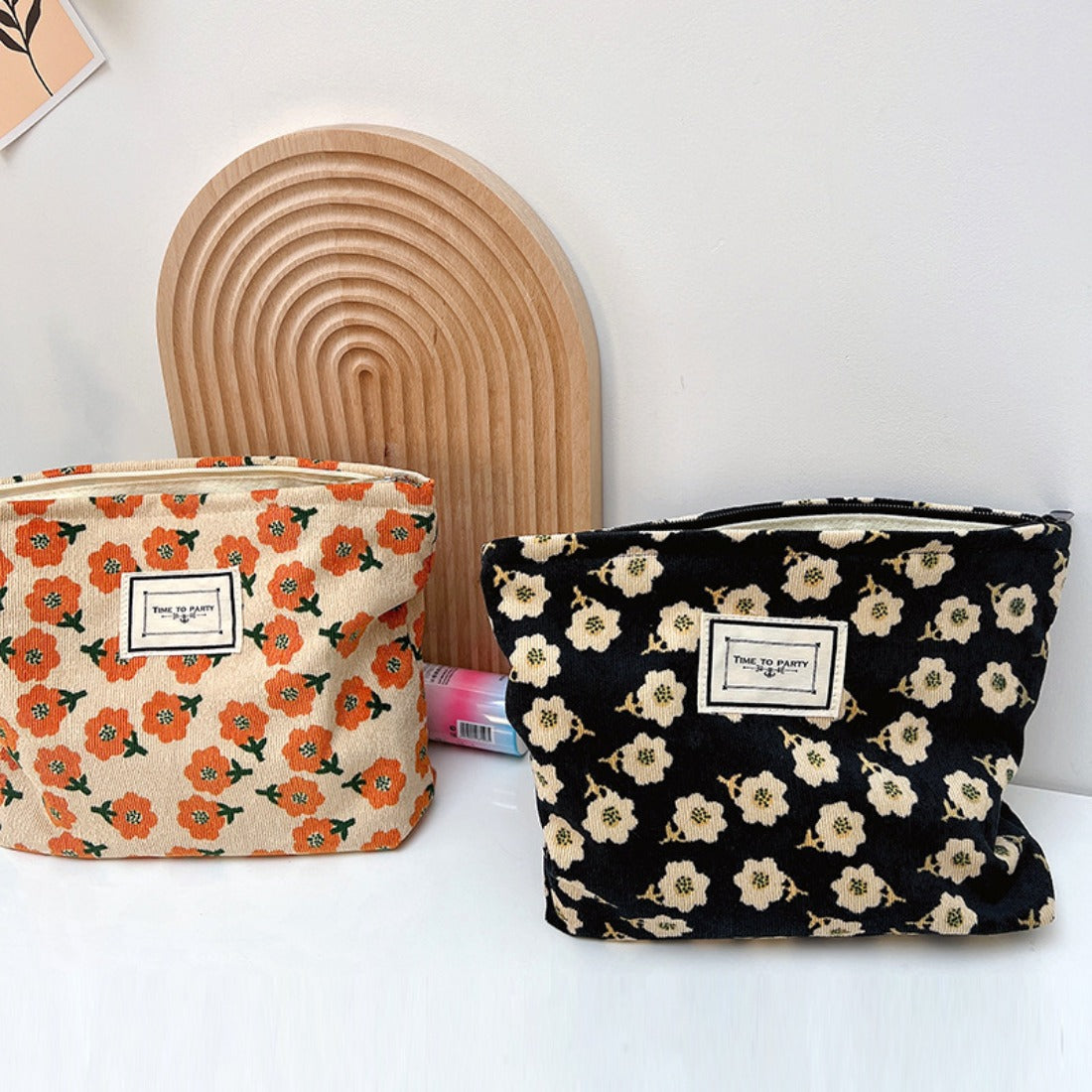 Cosbai - Vintage Floral Print Makeup Bag