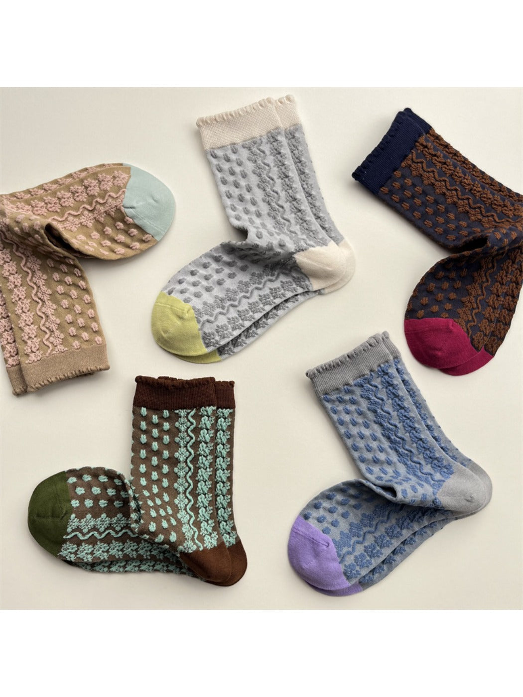 Rufia - Vintage Floral Embossed Socks