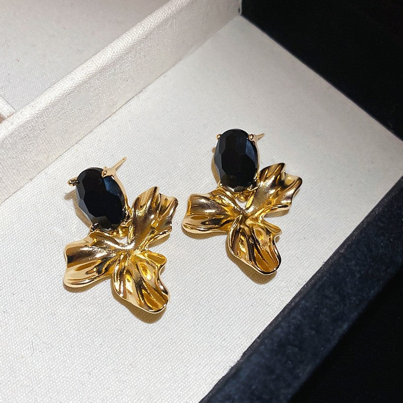 Silver Needle Oval Diamond Flower Ear Studs