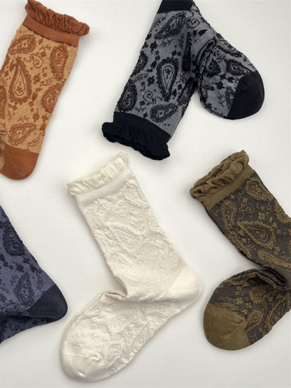 Rufia - Retro Mid-calf Socks with Cashew Flower Patterns