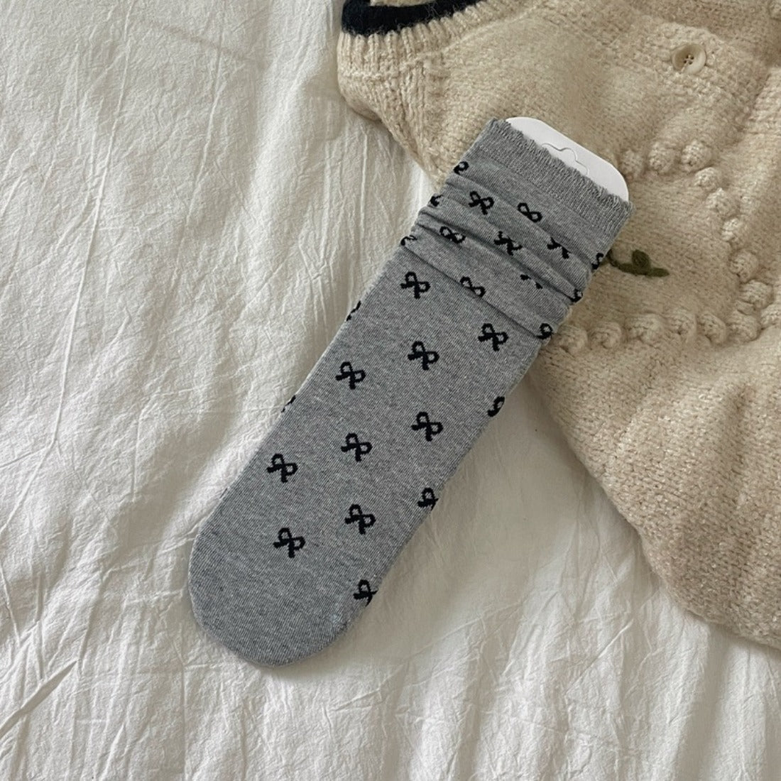 Rufia - Bow Pattern Mid-Calf Socks