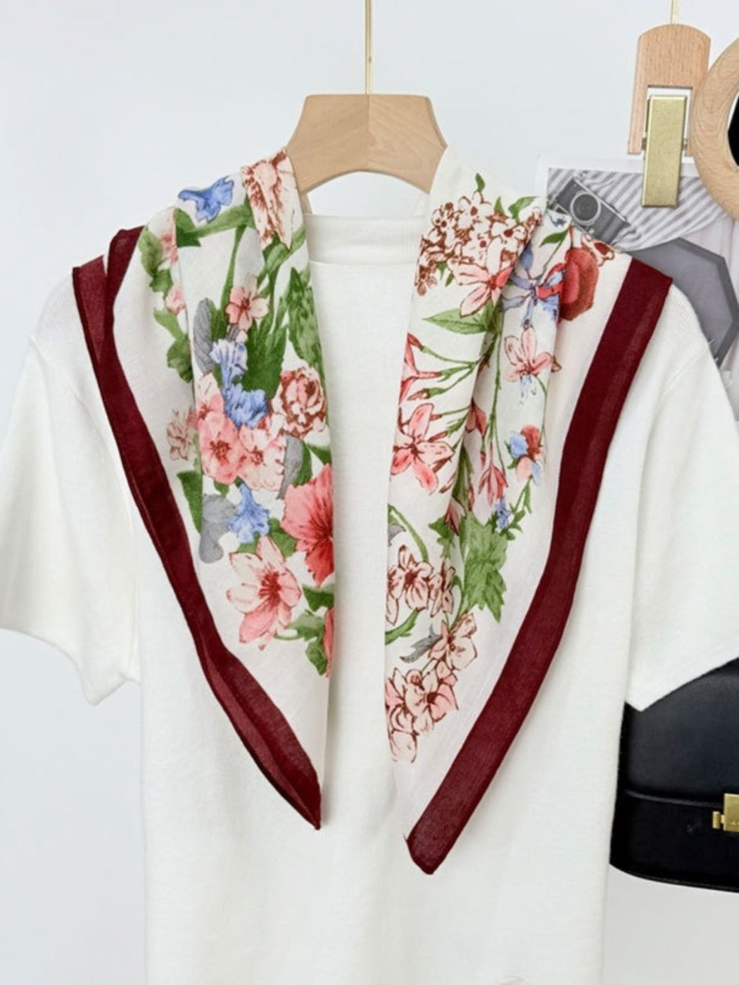 Scarvii - Boho Lightweight Floral-Print Square Scarf