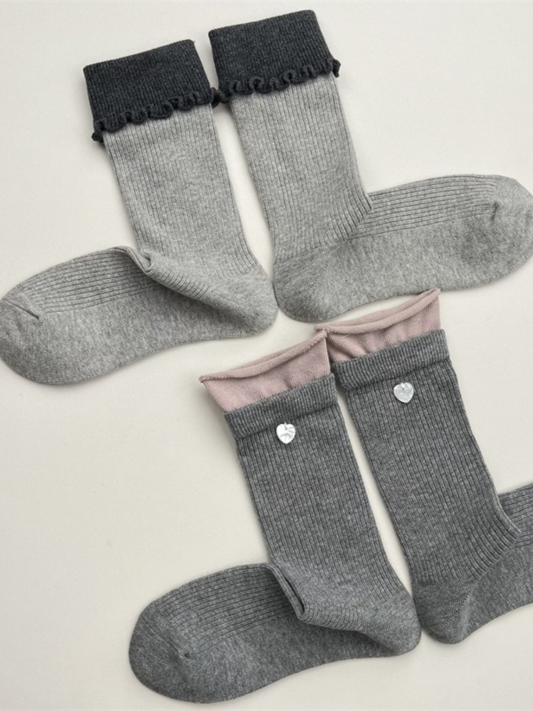 Rufia - Grey Pink Plaid Bow Mid-Crew Socks