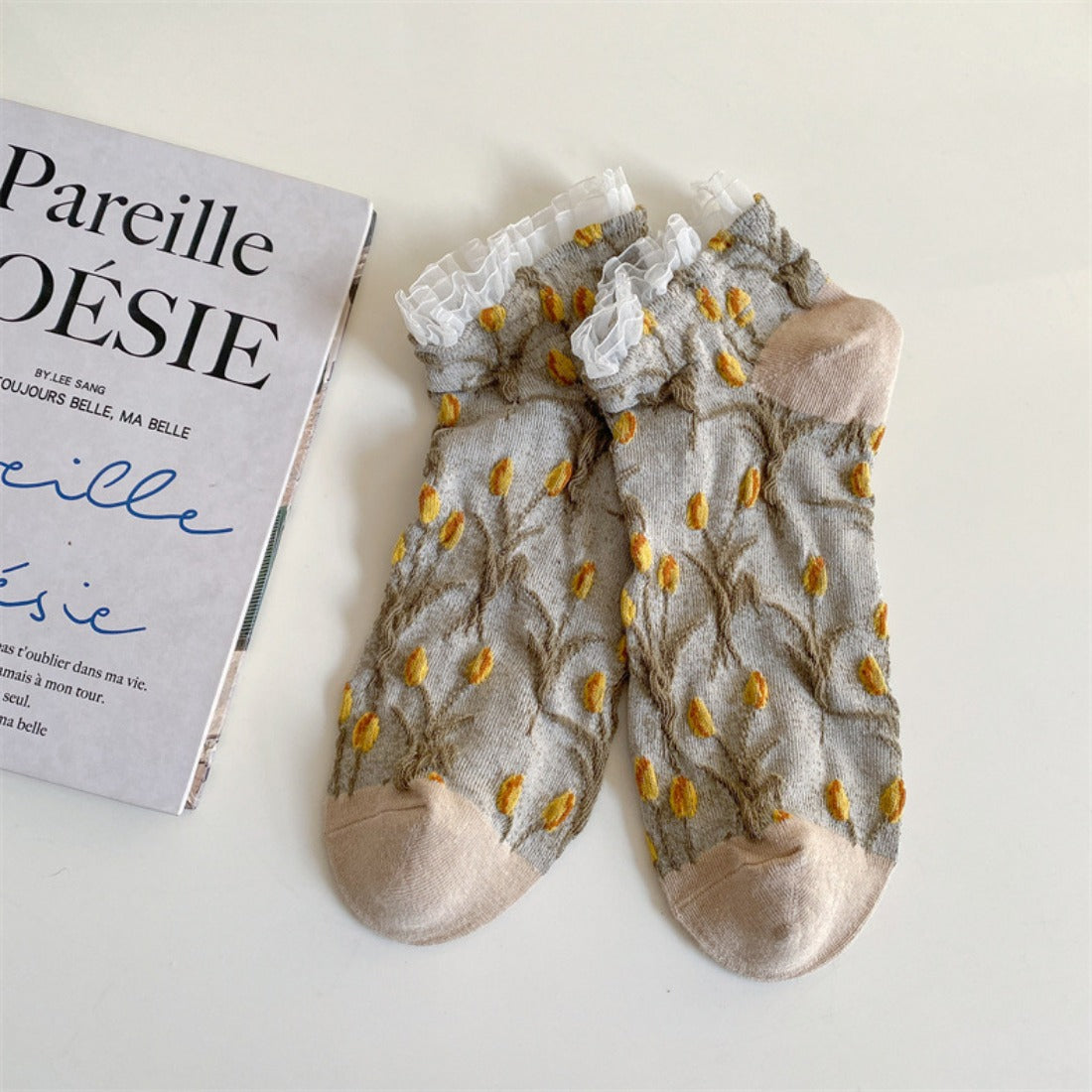 Rufia - Tulip Lace Trim Ankle Socks