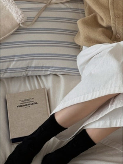 Rufia - Cute Mid-calf Socks with Bow Patterns