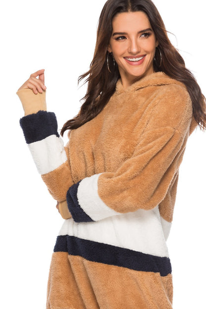 Color Contract Plush Hoodie Loose Stitching Mid-Length Sweater