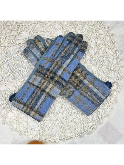 Gloving - Women's Knitted Winter Gloves with Plaid Patterns