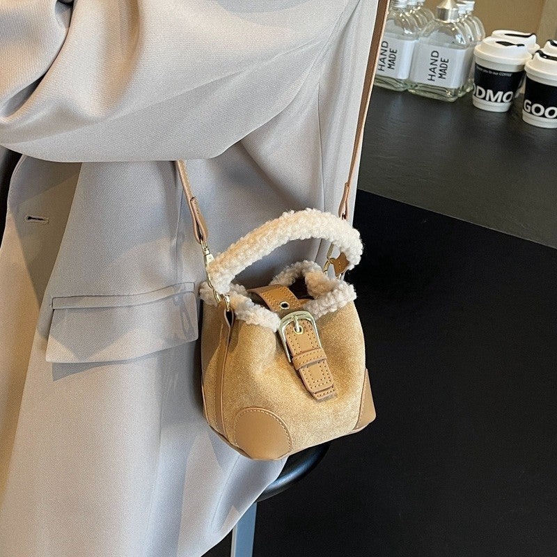 Retro Handbag With Pendant