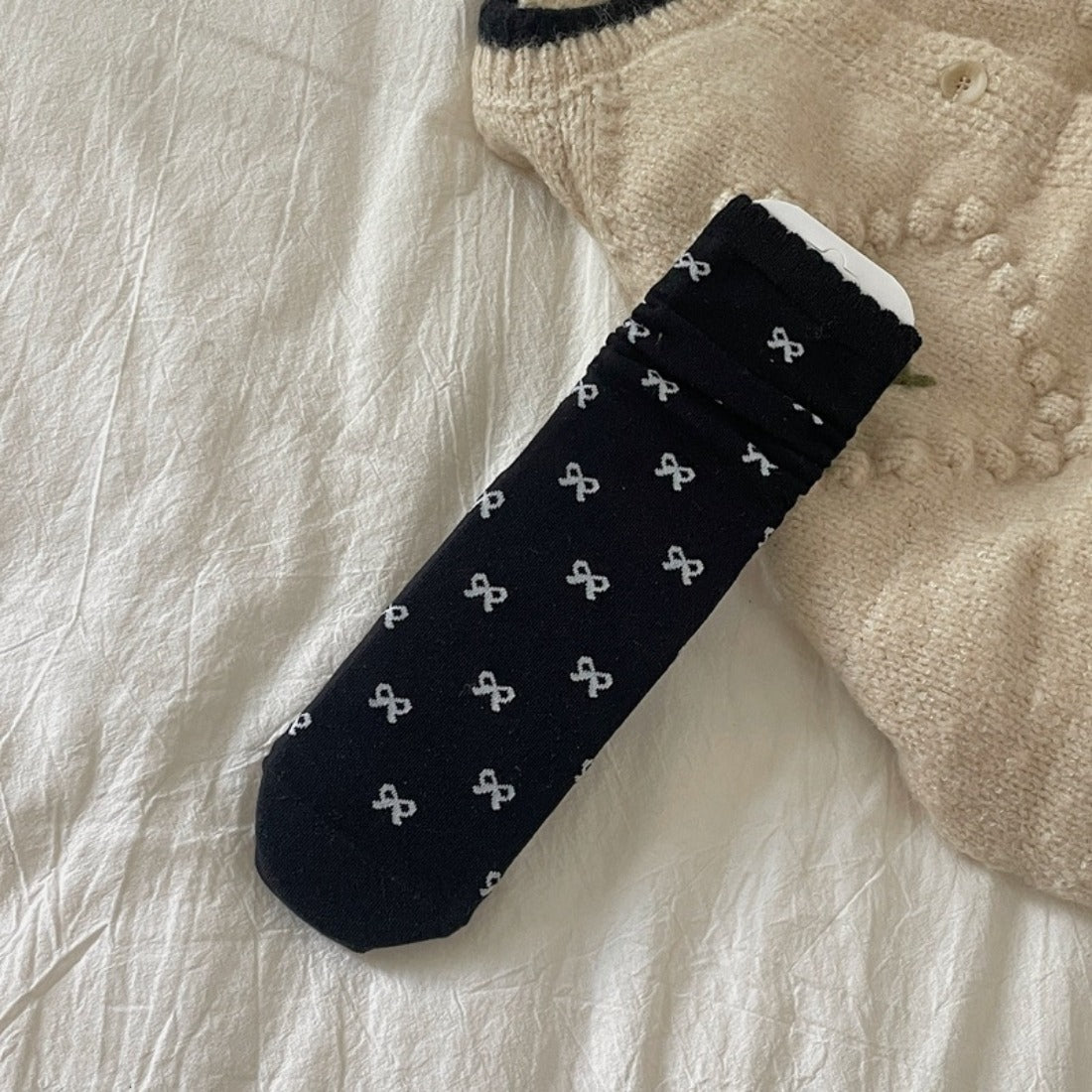 Rufia - Bow Pattern Mid-Calf Socks