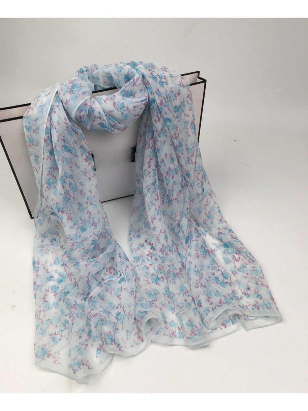 Scarvii - Women's Floral Patterned Scarf - Versatile &amp; Stylish