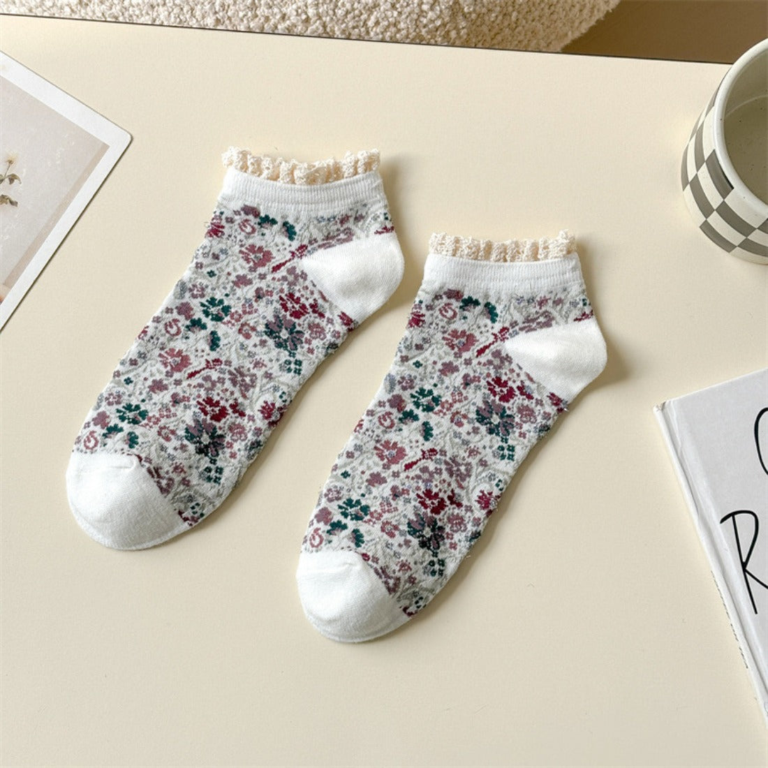 Rufia - Floral Lace Trim Ankle Socks