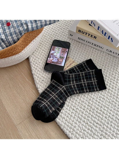 Rufia - Mid-Calf Capsule Socks with Plaid Patterns