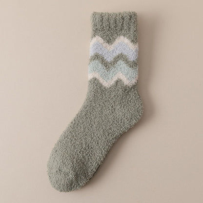 Rufia - Wavy Pattern Coral Fleece Socks