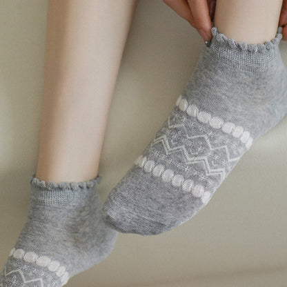 Rufia - Grey Striped Wavy Trim Ankle Socks - Basic