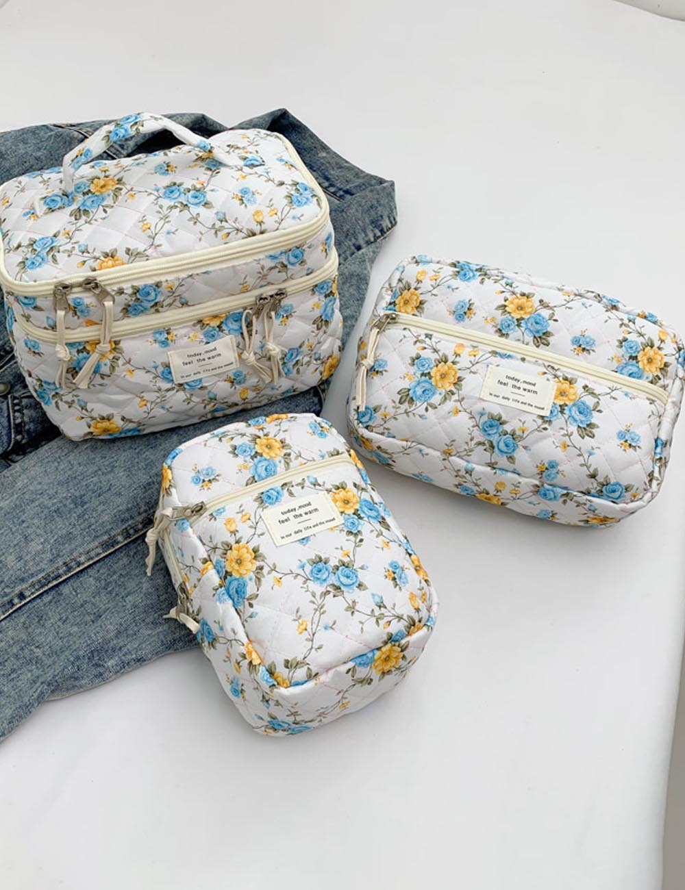 Flower Print Large Capacity Quilted Makeup Bag