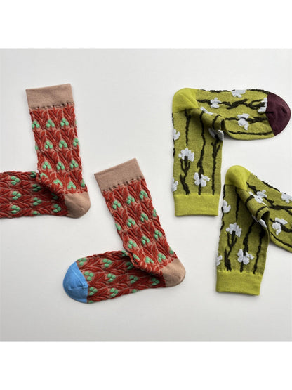Rufia - Women’s Vintage Floral Embossed Mid-Calf Socks