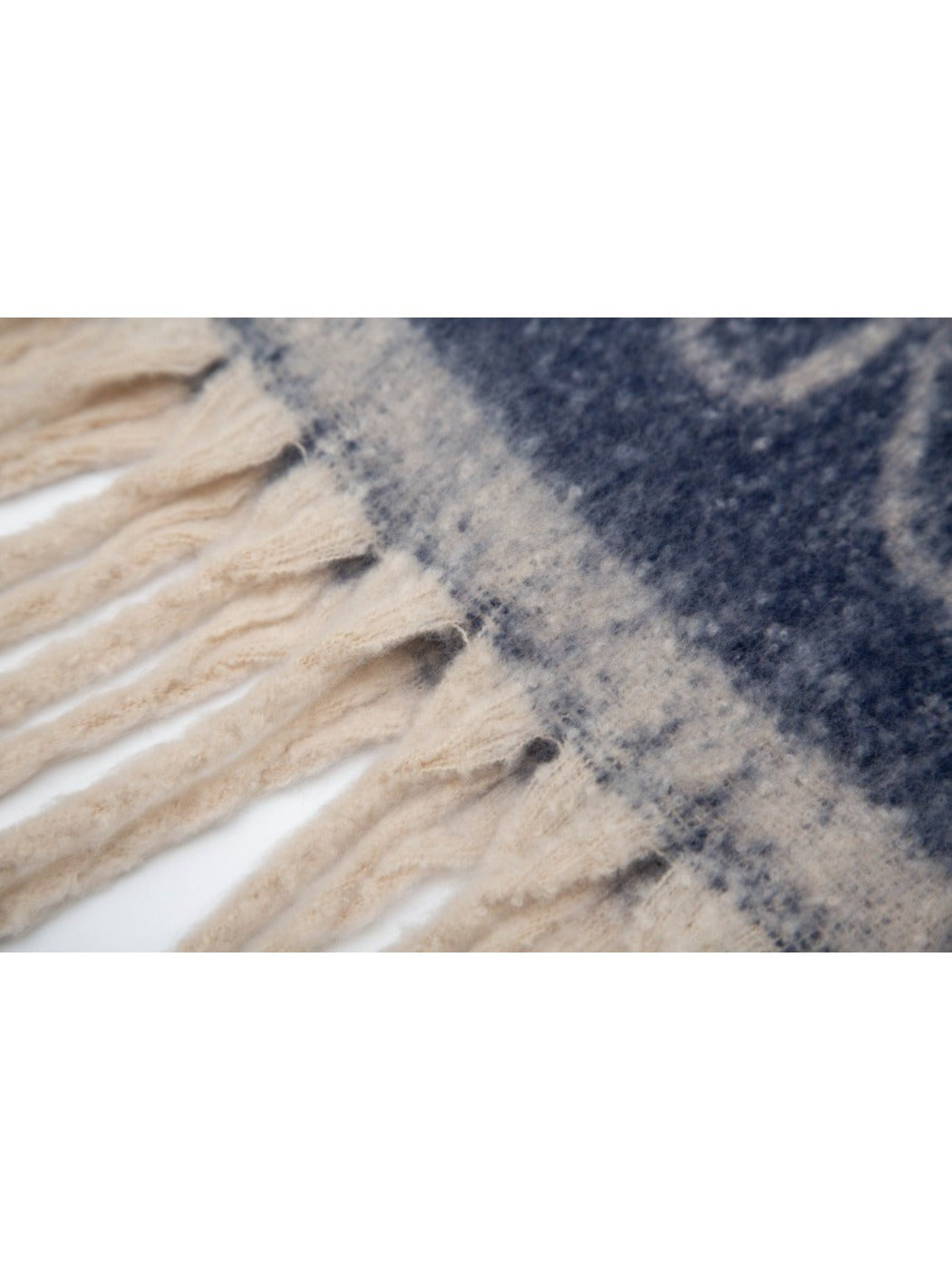 Scarvii - Tassel Scarf with Big Flower Jacquard Scarf