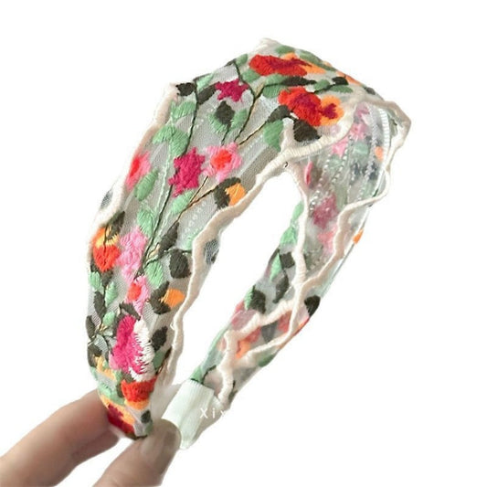 Haila - Classic Vintage Floral Headband – Black &amp; Beige