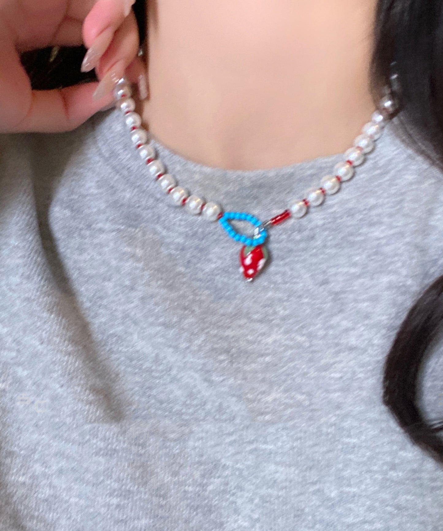 Cute White Alloy Strawberry Pearl Pendant Necklace