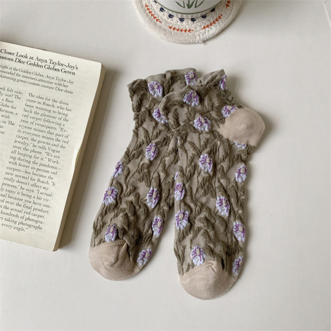 Rufia - Embossed 3D Floral Ankle Socks