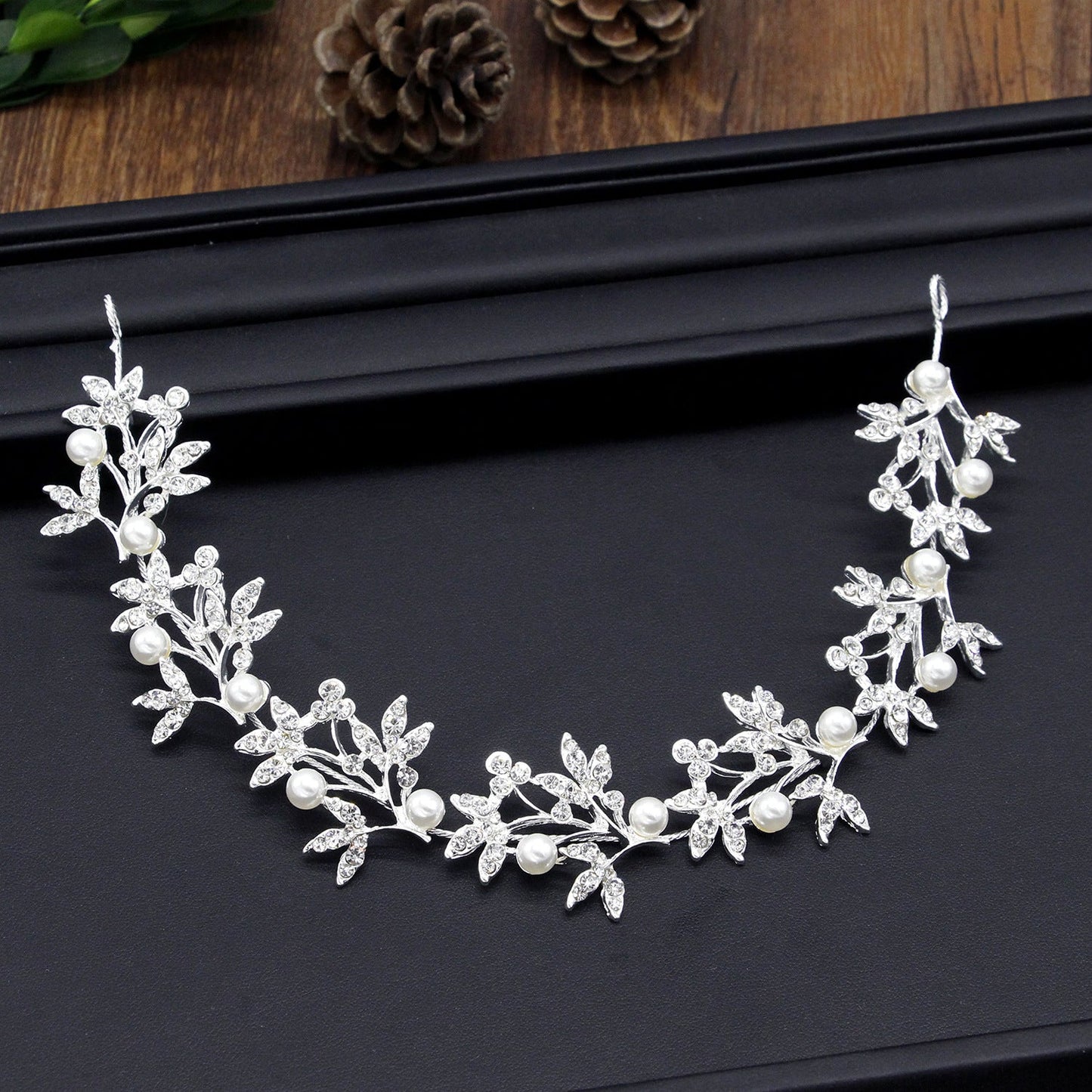 Alloy Leaf Pearl Bridal Hair Accessories with Rhinestones