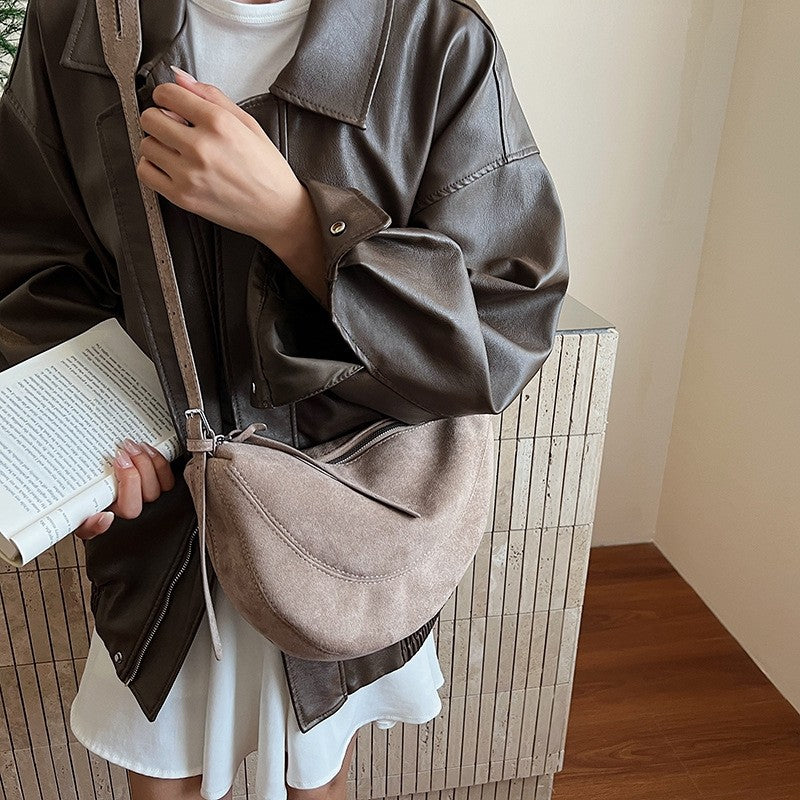 Versatile Bucket Handbag