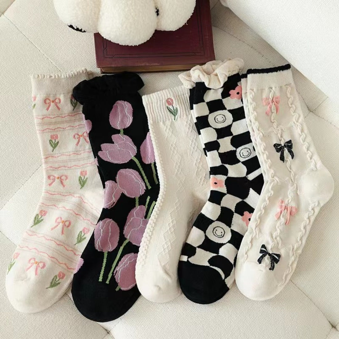Rufia - Tulip Pattern Socks