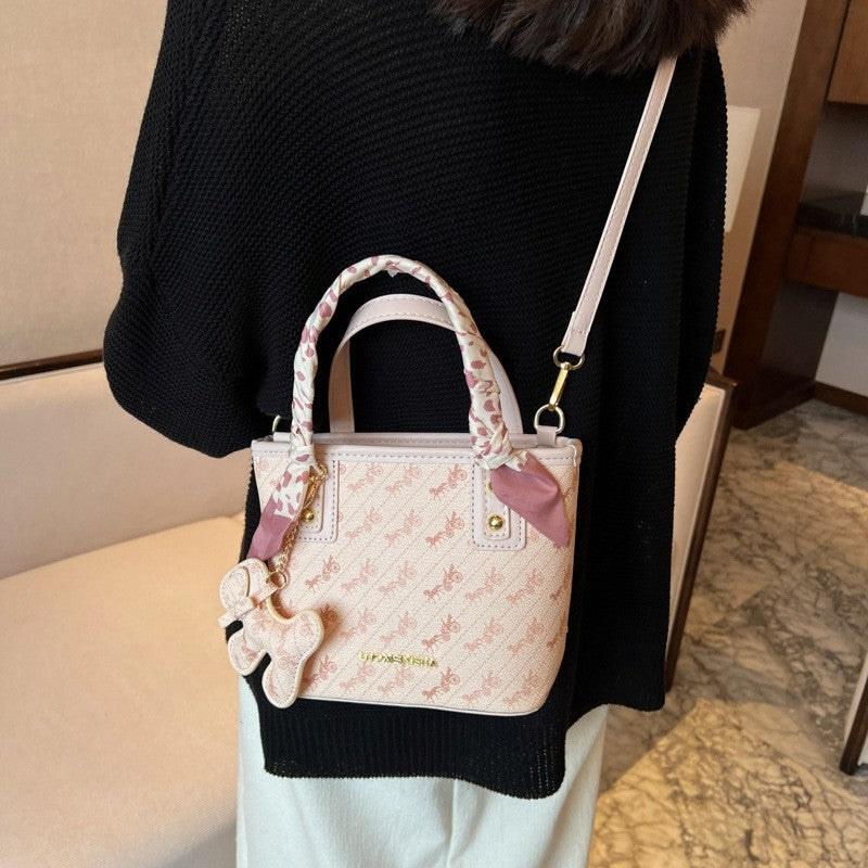 Retro Handbag With Pendant