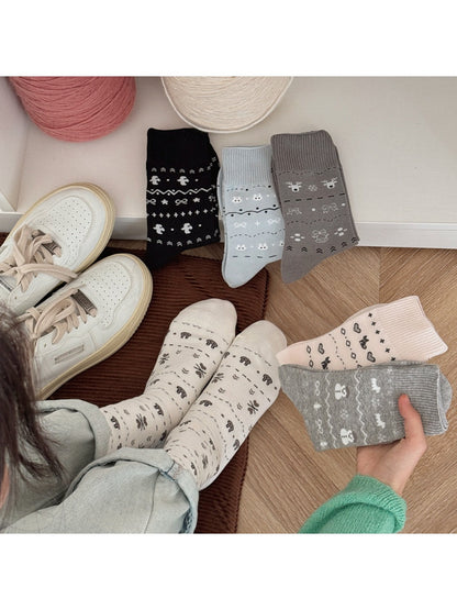 Rufia - Retro Mid-calf Socks with Hearts and Animal Prints