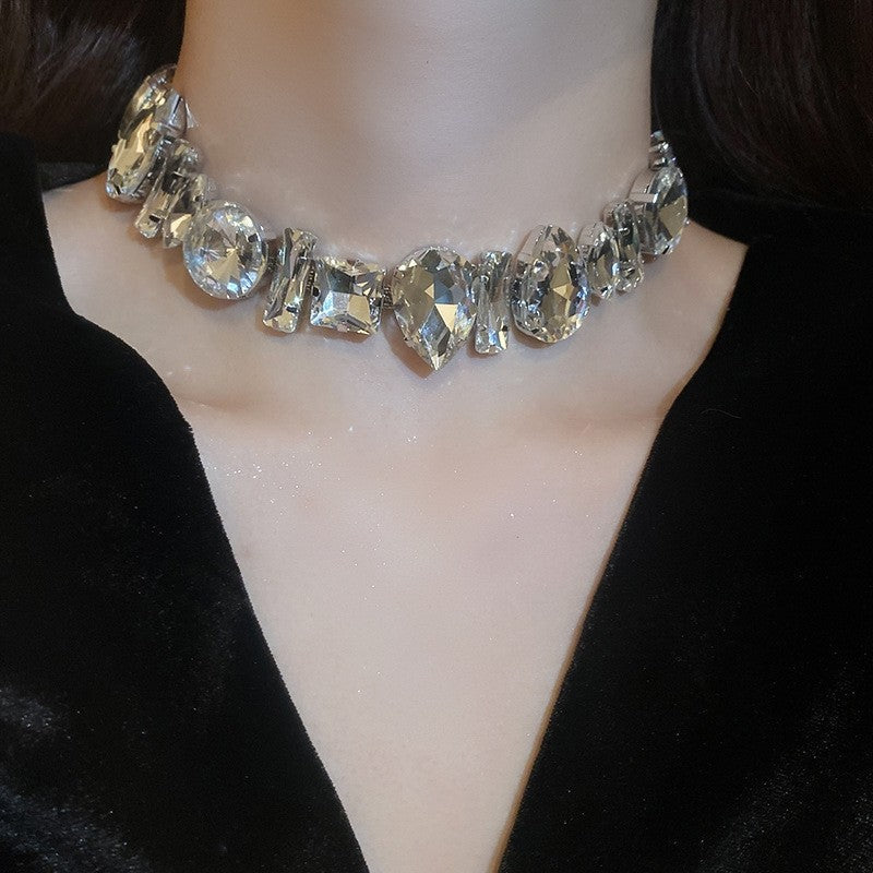 Fashion Diamond Inlaid Necklace