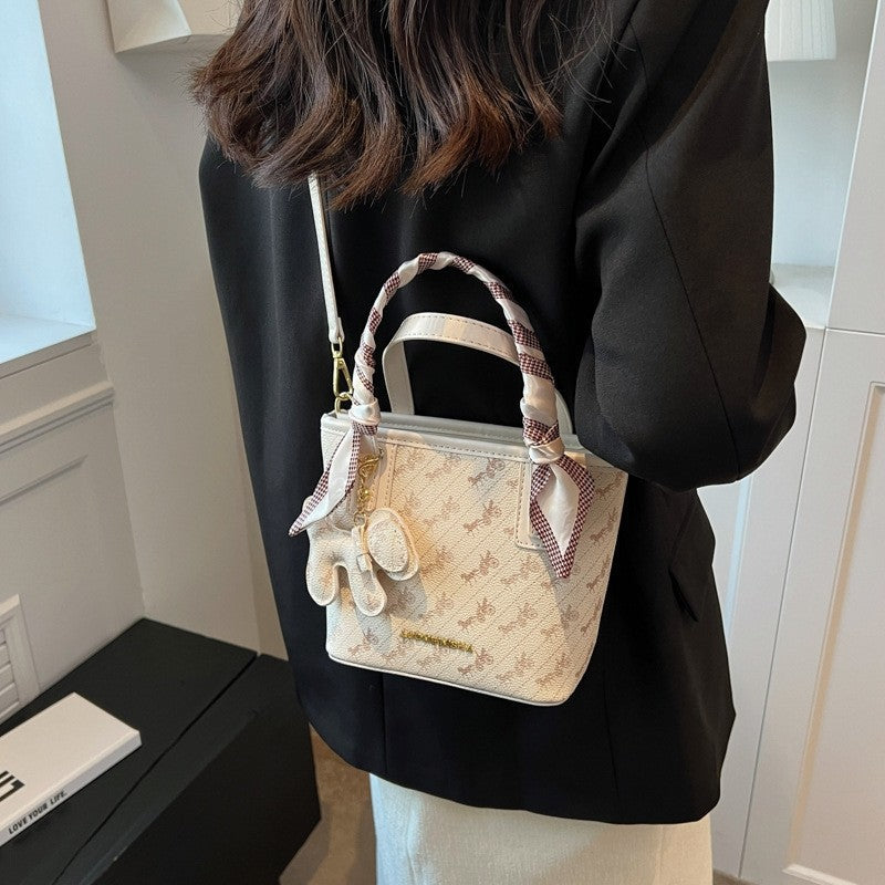 Retro Handbag With Pendant