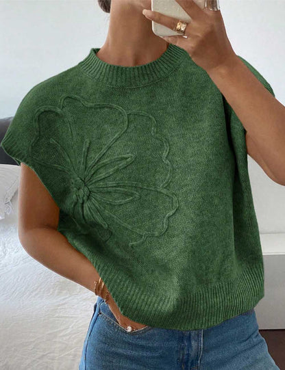 Trendy Floral Embroidered Sleeveless Knit Top