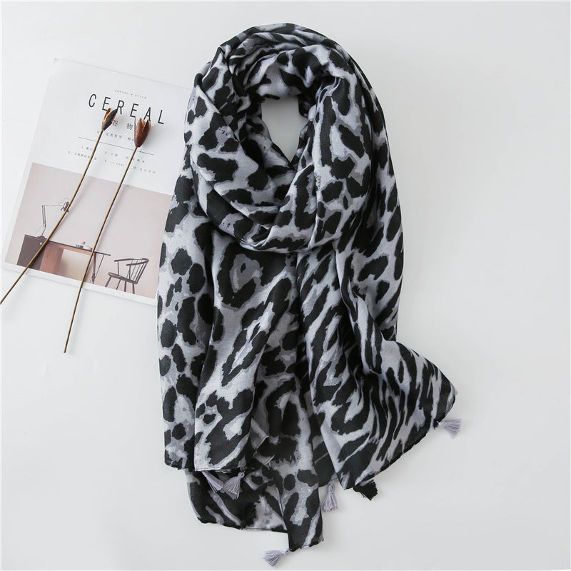 Classic Leopard Print Spring, Autumn, And Winter Long Versatile Cotton And Linen Scarf Dual Purpose Shawl