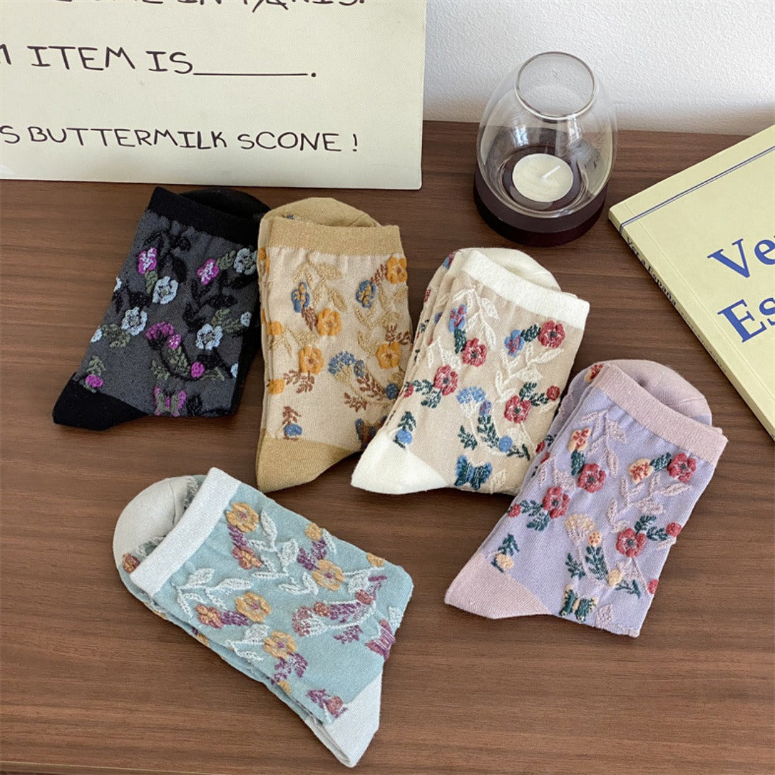 Rufia - Embossed Vintage Floral Pattern Mid-Calf Socks