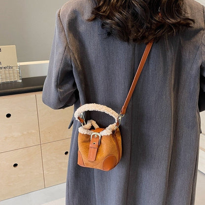 Retro Handbag With Pendant
