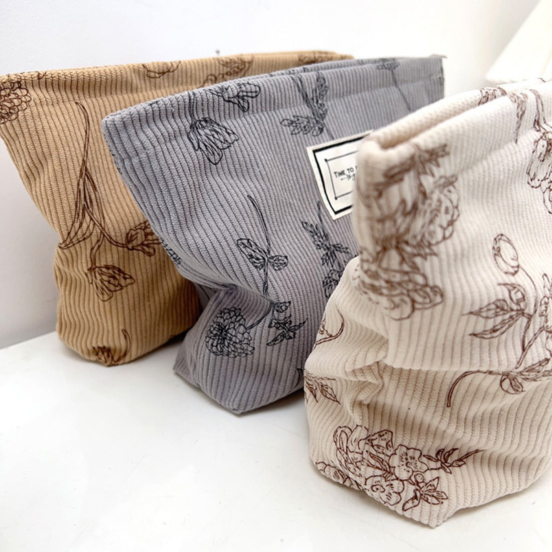 Cosbai - Floral Corduroy Portable Storage Bag