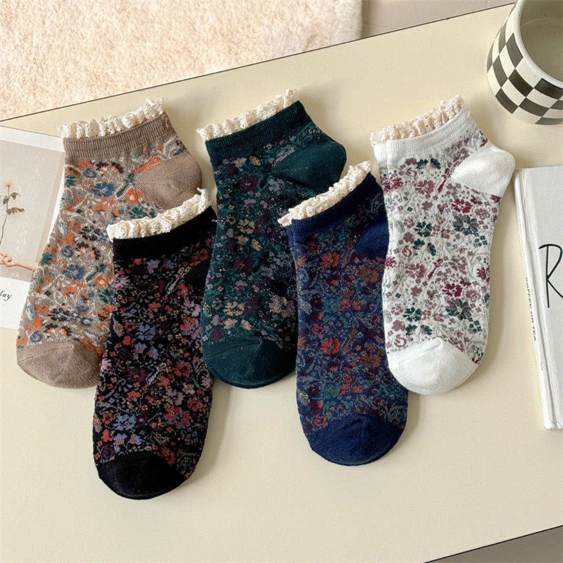 Rufia - Floral Lace Trim Ankle Socks