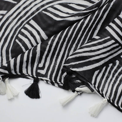 Scarvii - Striped Print Solid Scarf – Classic &amp; Stylish