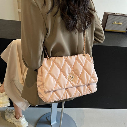 Retro Handbag With Pendant