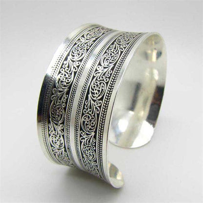 1Pcs Women Vintage Bracelets Wide Lucky Flower Printing Tibet Silver Plated Totem Cuff Bracelets Bangles