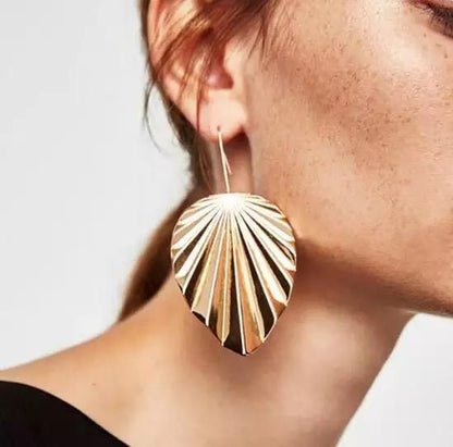 Leaf Pattern Pendant Earrings For Women Exaggerated Style Simple Alloy Earrings For Xmas Party