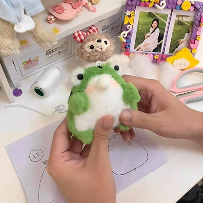North Royal Diy Squeaky Frog Plushie Kit