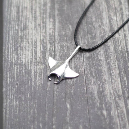 North Royal Manor Stingray Necklace