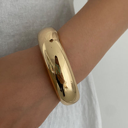 Eye-Catching Irregular Gradient Geometric Metal Spring Bracelets