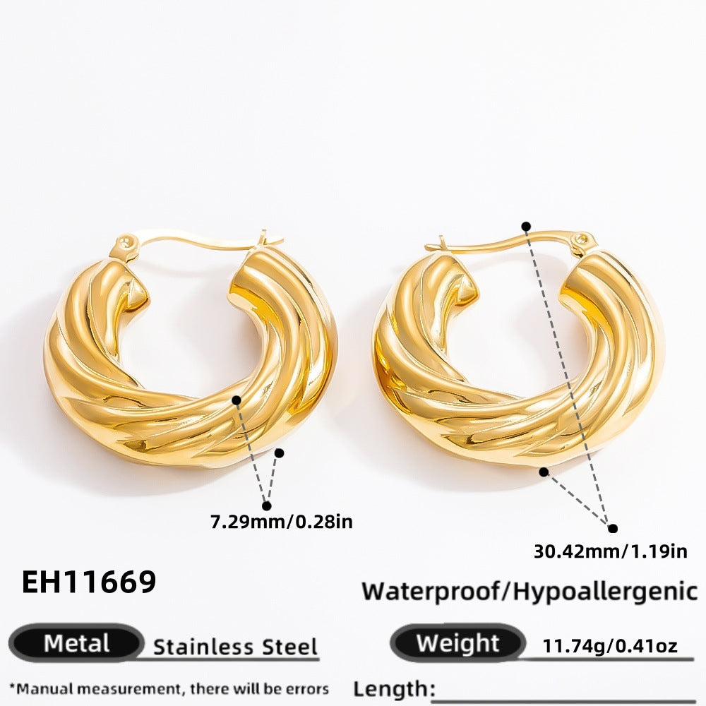 Fashionable Titanium Steel Heart Shaped Earrings with 18K Gold Plating