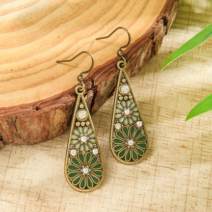 Bohemian Daisy Drop Earrings with Colorful Water Drop Design