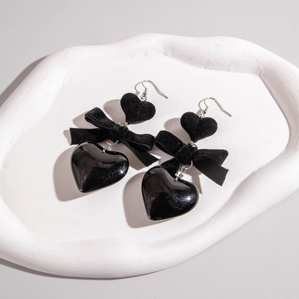 Vintage Minimalist Bow Heart Earrings Acrylic Valentine Jewelry