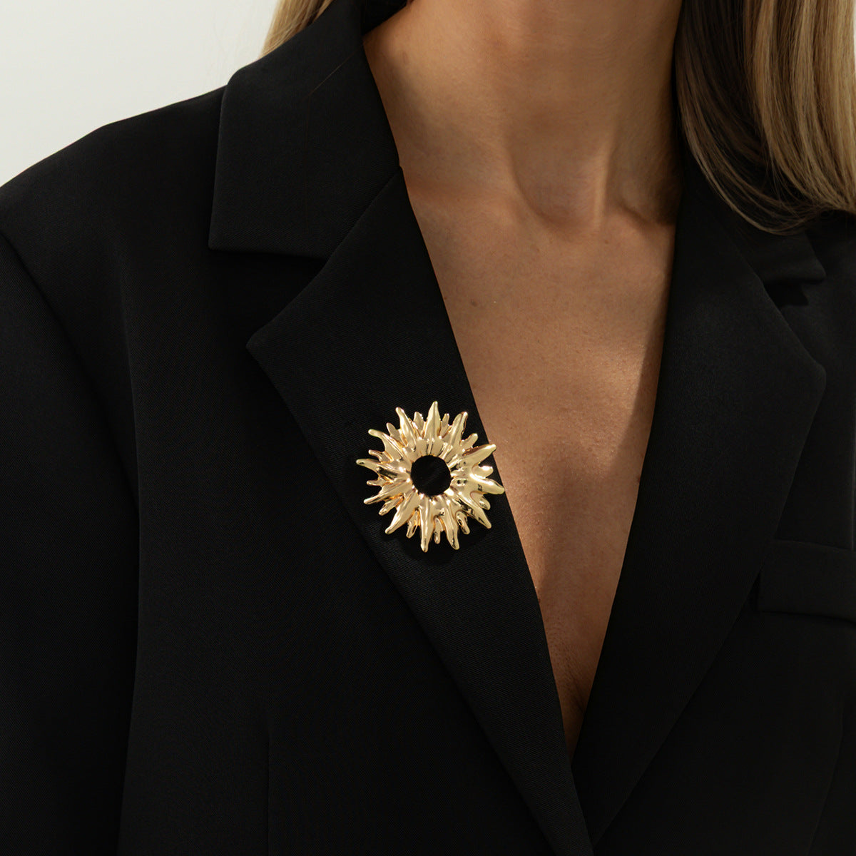 Exaggerated Irregular Metal Pleated Brooch Trendy Fashion Jacket Pin