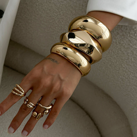Geometric Spring-Loaded Open Bracelets with Unique Design